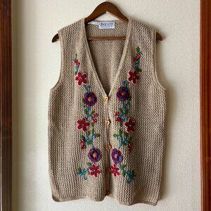 VTG 80s Jantzen Hand Embroidered Floral Sweater Vest Size L Bohemian Fall Autumn